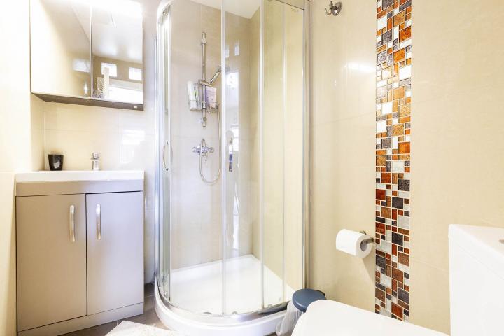 Modern Apartment Hendon Way, Cricklewood